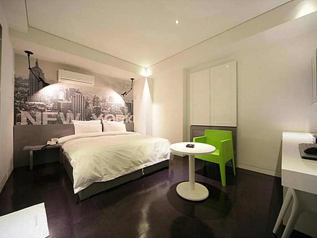 Sinchon Hotel Gaeul Seoul 2*,  South Korea
