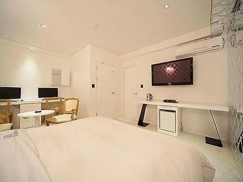 Sinchon Hotel Gaeul Seoul 2*,